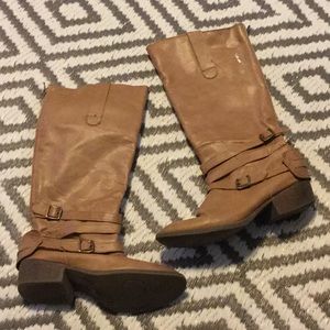 Girls sz 4 tall boots. Tan with red accents